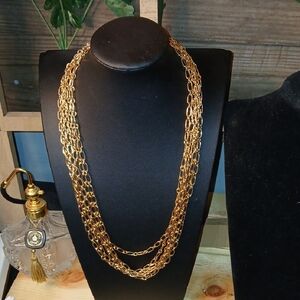 Elegant Gold Chain Necklace